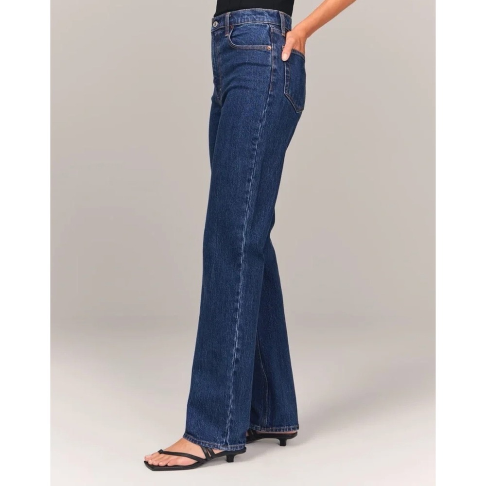Abercrombie & Fitch The 90s Straight Ultra High Rise Jeans Size 30/10R Dark Wash